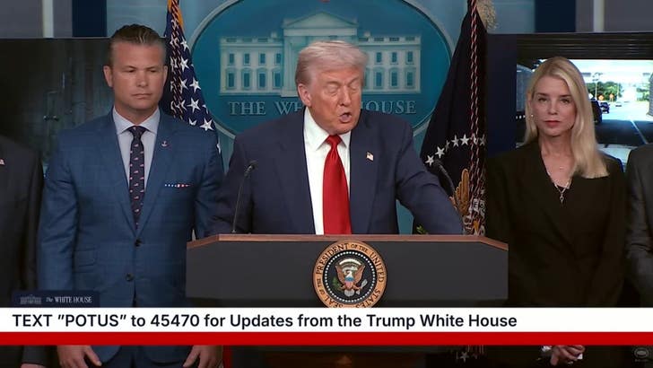fe0ec388baf84a6c95ed761eed6d5ea2_md-1 081125_donald_trump_2083426