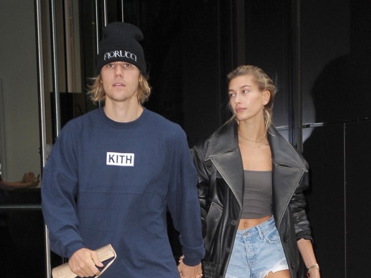 ff756b06ab8a57ffb0ad6e9a65209638_md Justin and Hailey Bieber -- Crazy in Love