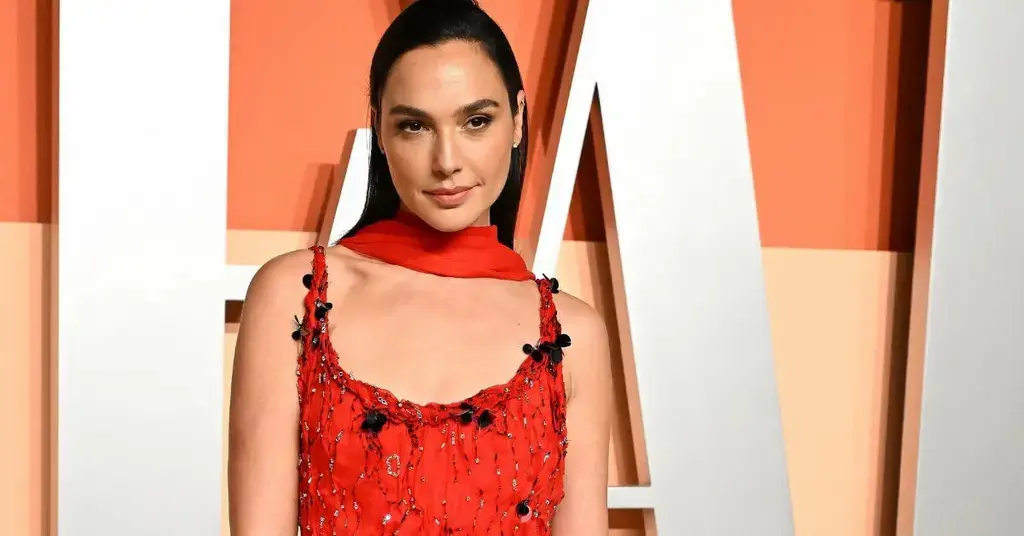 gal-gadot-pressure-speak-out-israel-snow-white-movie-flop-2-1755458750573 gal gadot pressure speak out israel snow white movie flop