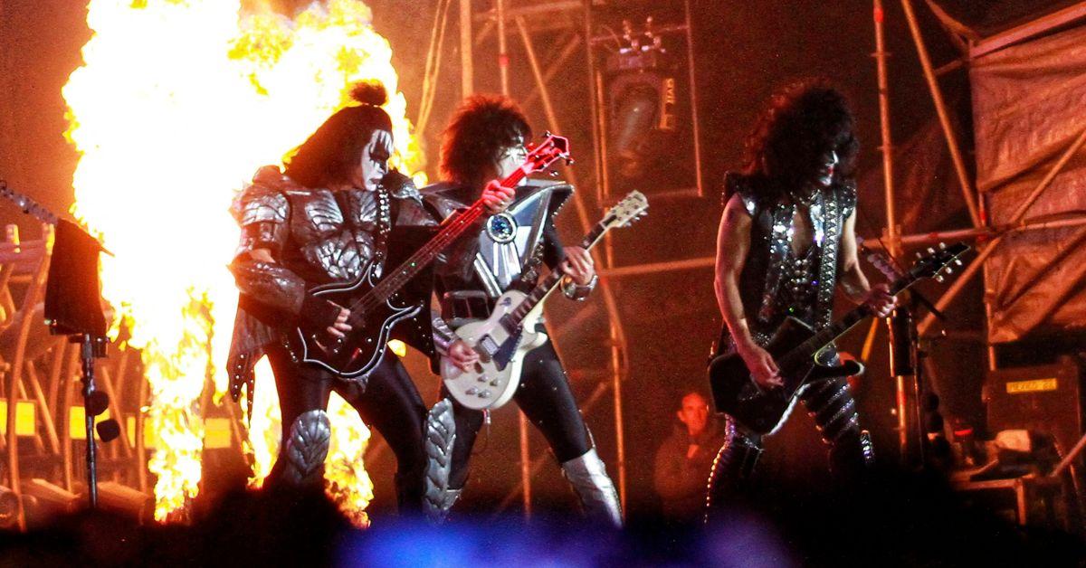 gene-simmons-kiss-2-1759960940237 KISS