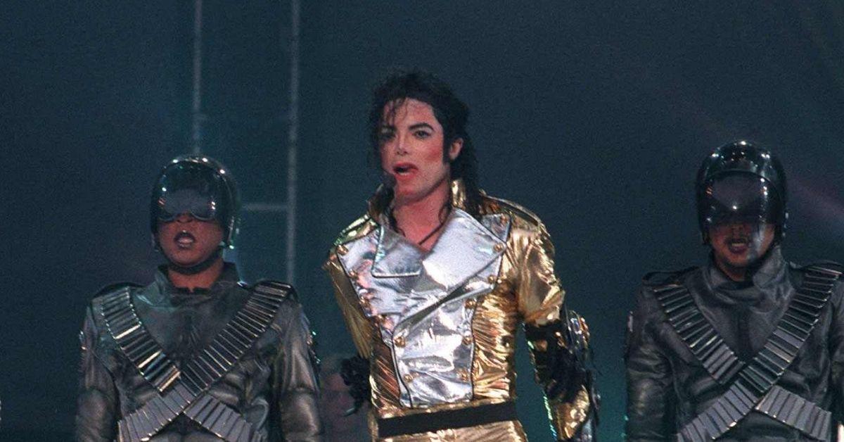 how-the-michael-jackson-biopic-went-totally-off-the-wall-1-1738075976574 how the michael jackson biopic went totally off the wall
