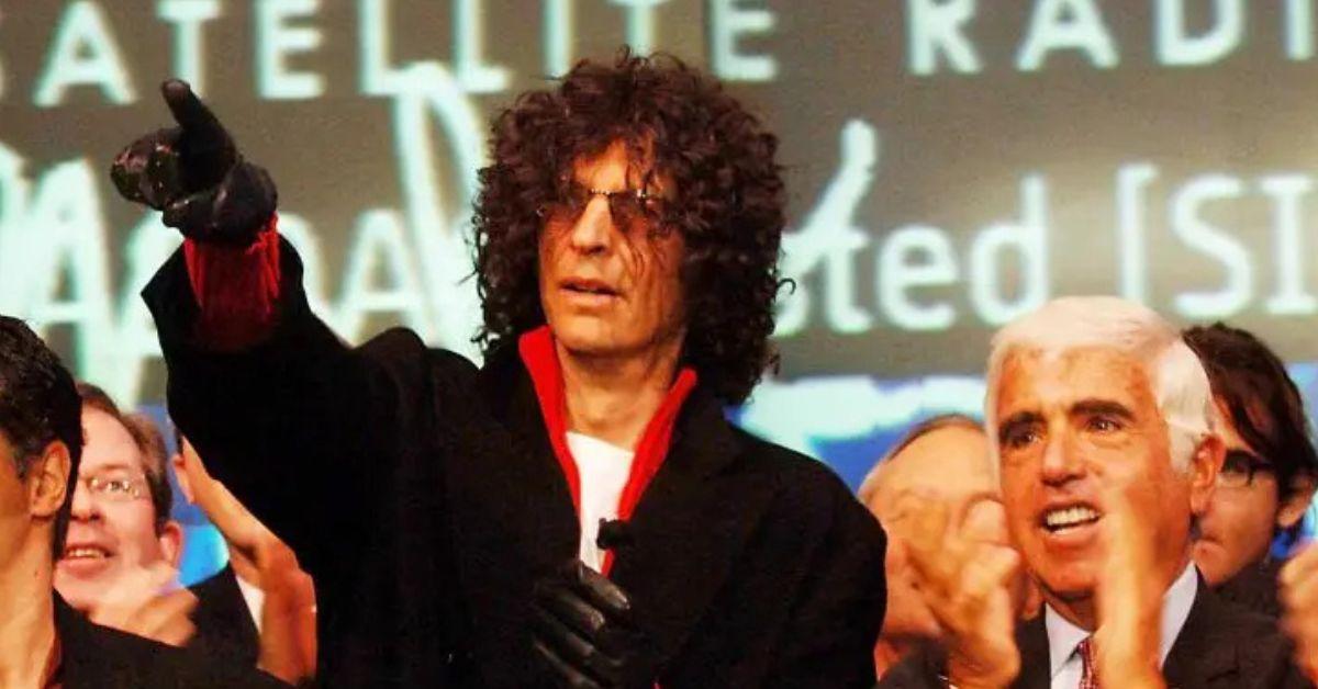 howard-stern-signs-new-deal-1-1755529430016 photo of howard stern