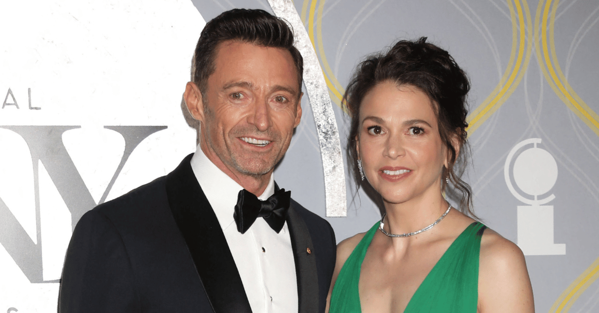 hugh-jackman-ex-deborra-lee-furness-heartbroken-sutton-foster-engagement-rumors-3-1756932228549 Photo of Hugh Jackman and Sutton Foster