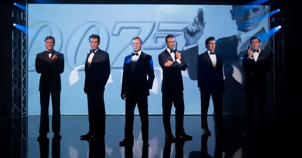 james-bond-shock-little-known-actor-emerges-top-choice-daniel-craig-007-3-1738530225374 Photo of wax figures of James Bond actors.