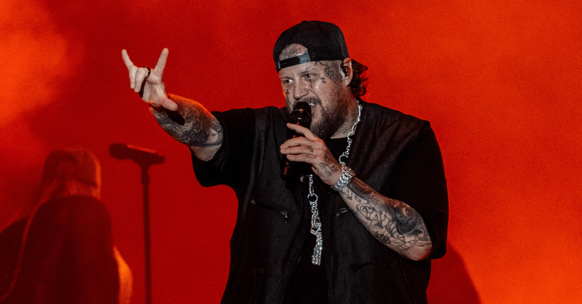 jelly-rolls-wife-claps-back-at-trolls-over-singers-cheating-confession-4-1761319485009 Photo of Jelly Roll