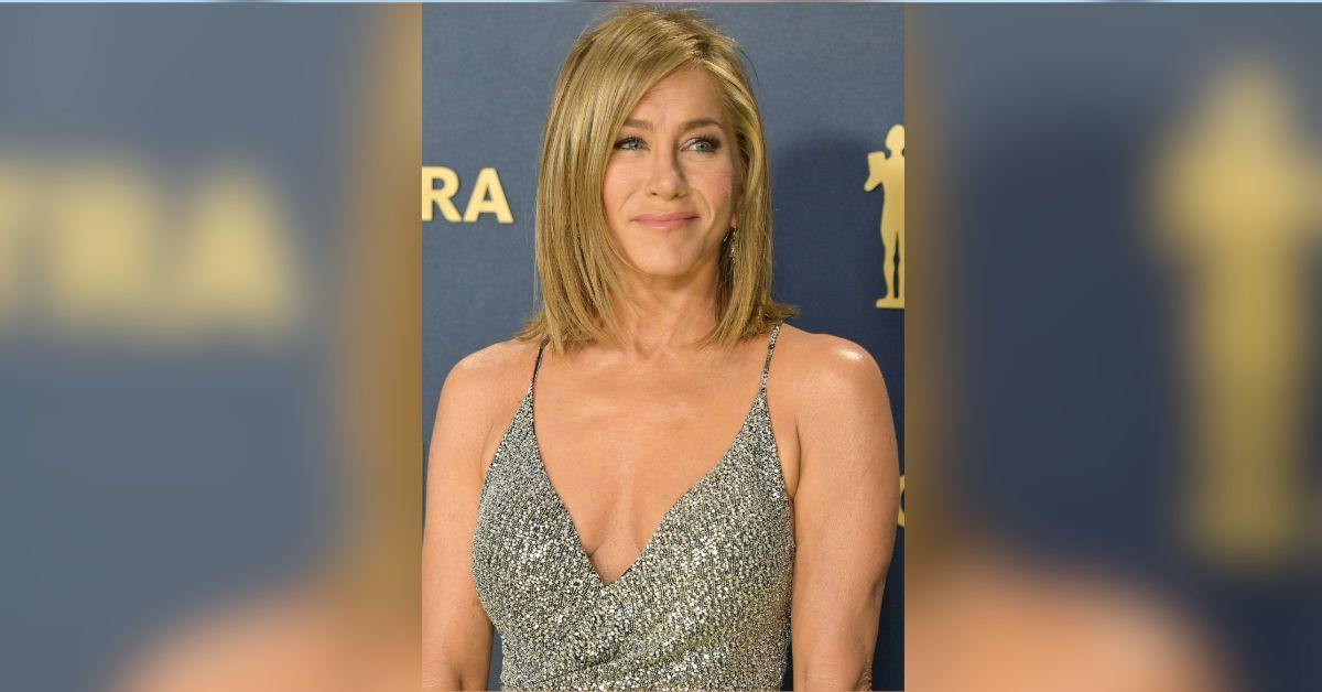 jennifer-aniston-moving-fast-jim-curtis-engagement-1755558601535 Photo of Jennifer Aniston