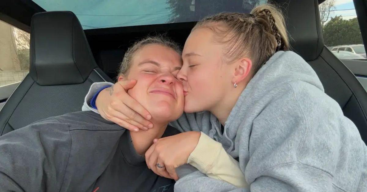 jojo-siwa-and-kath-ebbs-1755154693014 Photo of JoJo Siwa and Kath Ebbs