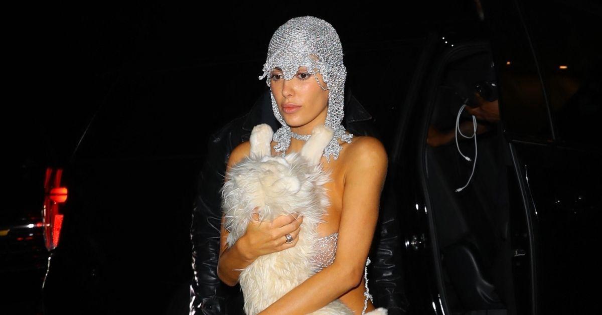 kanye-west-forced-bianca-censori-naked-2025-grammys-still-choosing-outfits-4-1738603644605 kanye west forced bianca censori naked grammys still choosing outfits