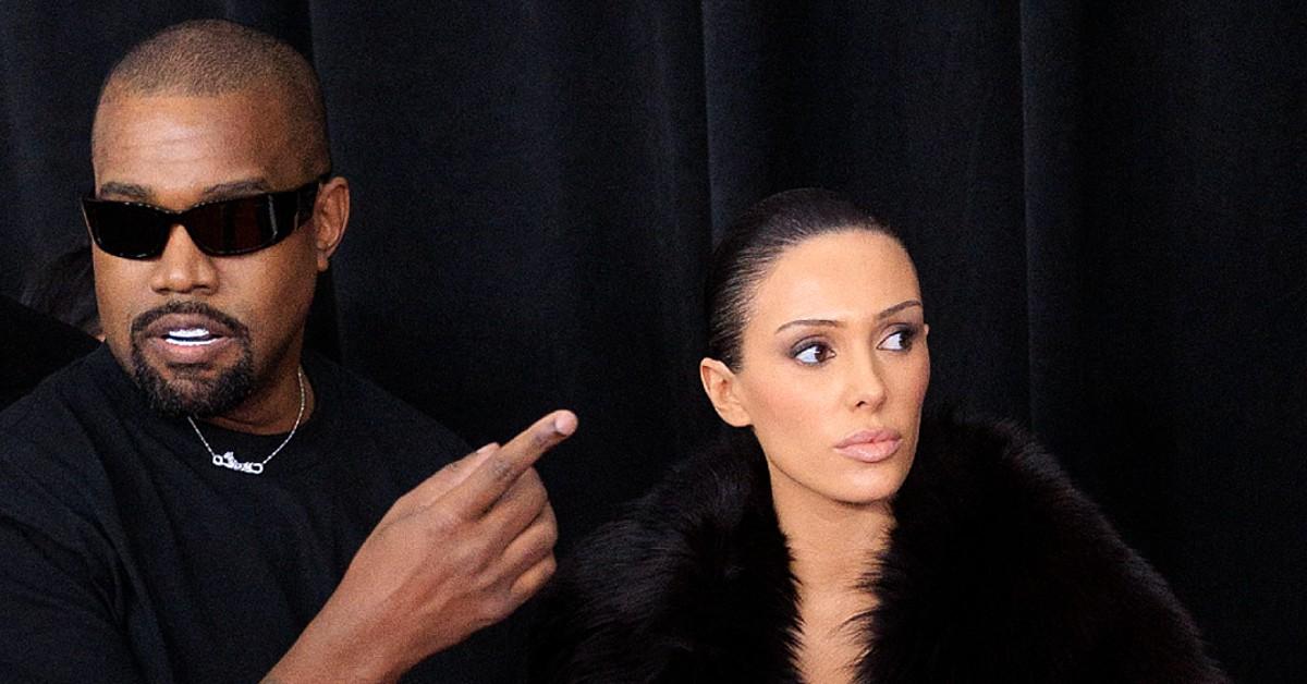 kanye-west-slammed-yeezy-ad-grammys-red-carpet-bianca-censori3-1738607135326 Photo of Kanye West and Bianca Censori