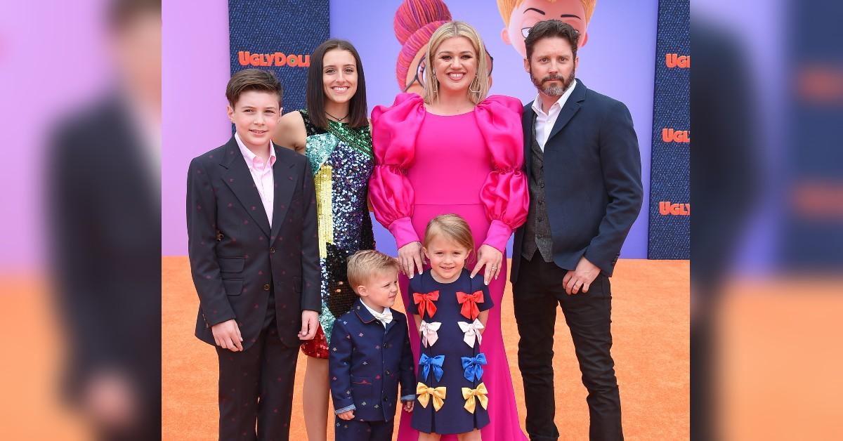 photo of Kelly Clarkson and family