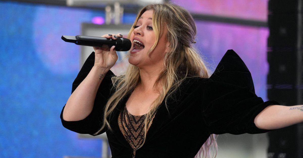 kelly-clarkson-fears-losing-talk-show-1757101187799 Photo of Kelly Clarkson