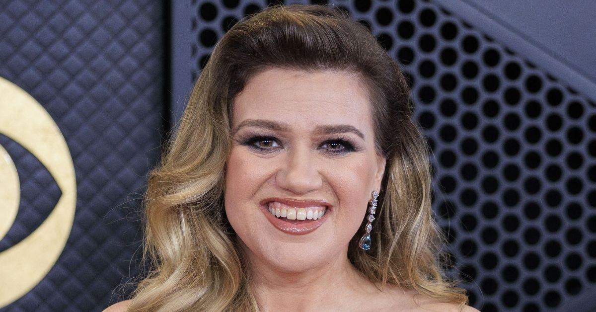 kelly-clarkson-plans-music-comeback-after-divorce-career-breakdown-1753339444763 Photo of Kelly Clarkson