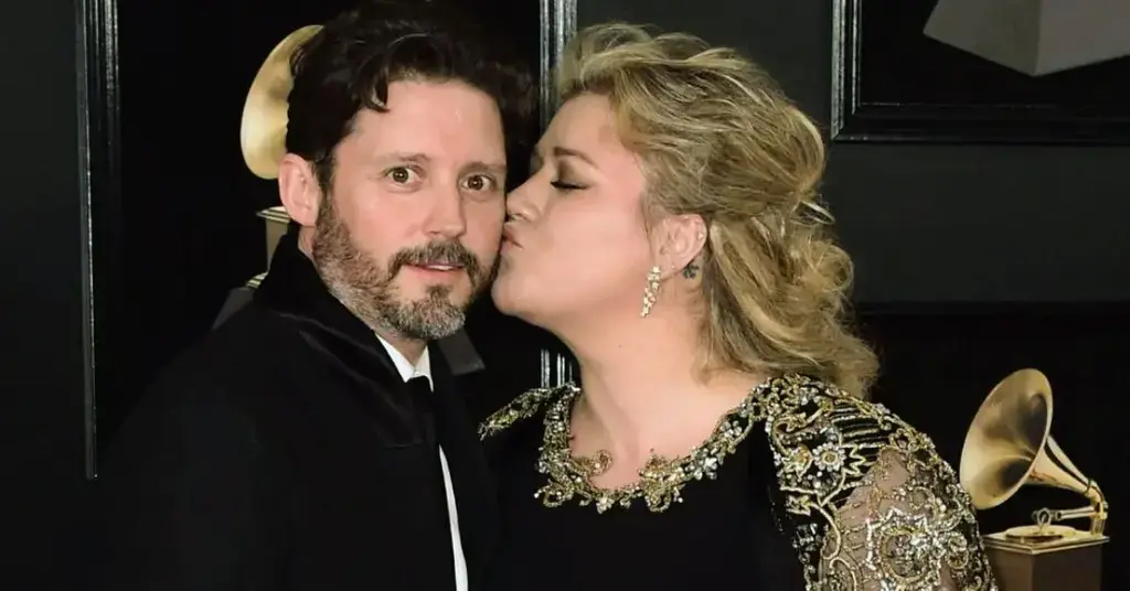 kelly-clarkson-talk-show-death-ex-husband-brandon-blackstock-2-1754757112433 Photo of Brandon Blackstock and Kelly Clarkson