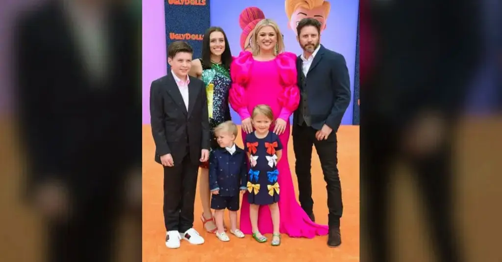 kelly-clarkson-talk-show-death-ex-husband-brandon-blackstock-4-1754757122691 kelly clarkson talk show death ex husband brandon blackstock