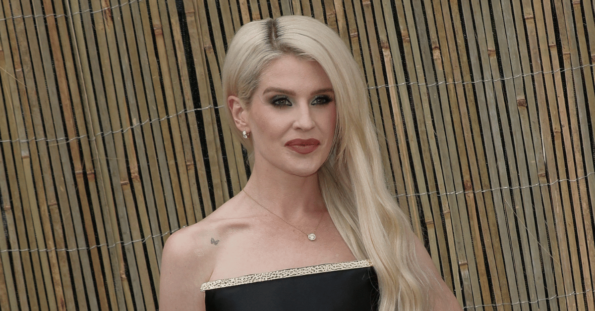kelly-osbourne-sobriety-journey-relapse-rehab-stints-2-1761587804968 Photo of Kelly Osbourne