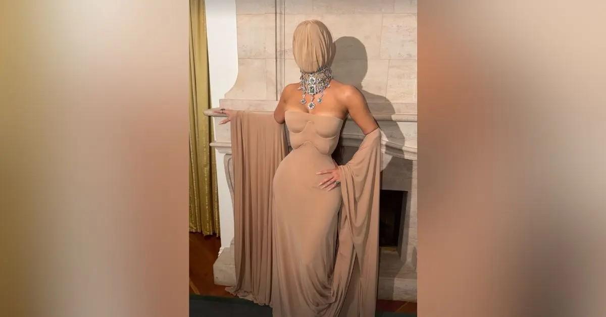 kim-kardashians-faceless-museum-gala-look-a-metaphor-for-how-she-was-used-gagged-and-gaslighted-by-kanye-west-kim-ig1-1761150870204 Photo of Kim Kardashian