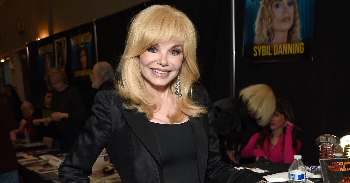 loni-anderson-sold-ex-burt-reynolds-items-before-death-3-1755778557812 Anderson reportedly sold gems, furs, and her wedding dress from Reynolds in a 2014 auction.