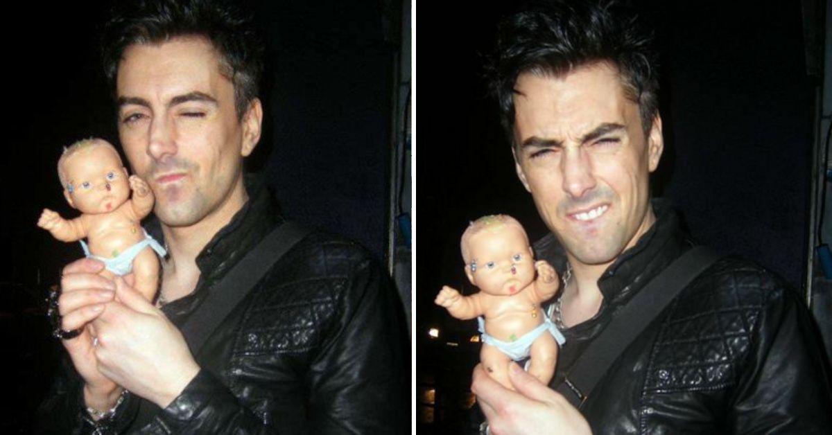lostprophets frontman ian watkins  murdered prison ambush
