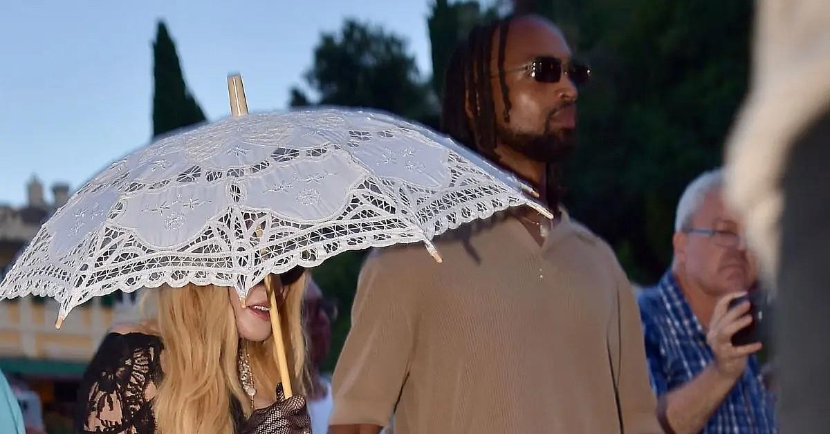 madonna-67-secretly-engaged-to-toyboy-lover-akeem-morris-despite-their-37-year-age-gap-she-has-no-time-left-to-waste3-1761753837835 Photo of Akeem Morris, Madonna