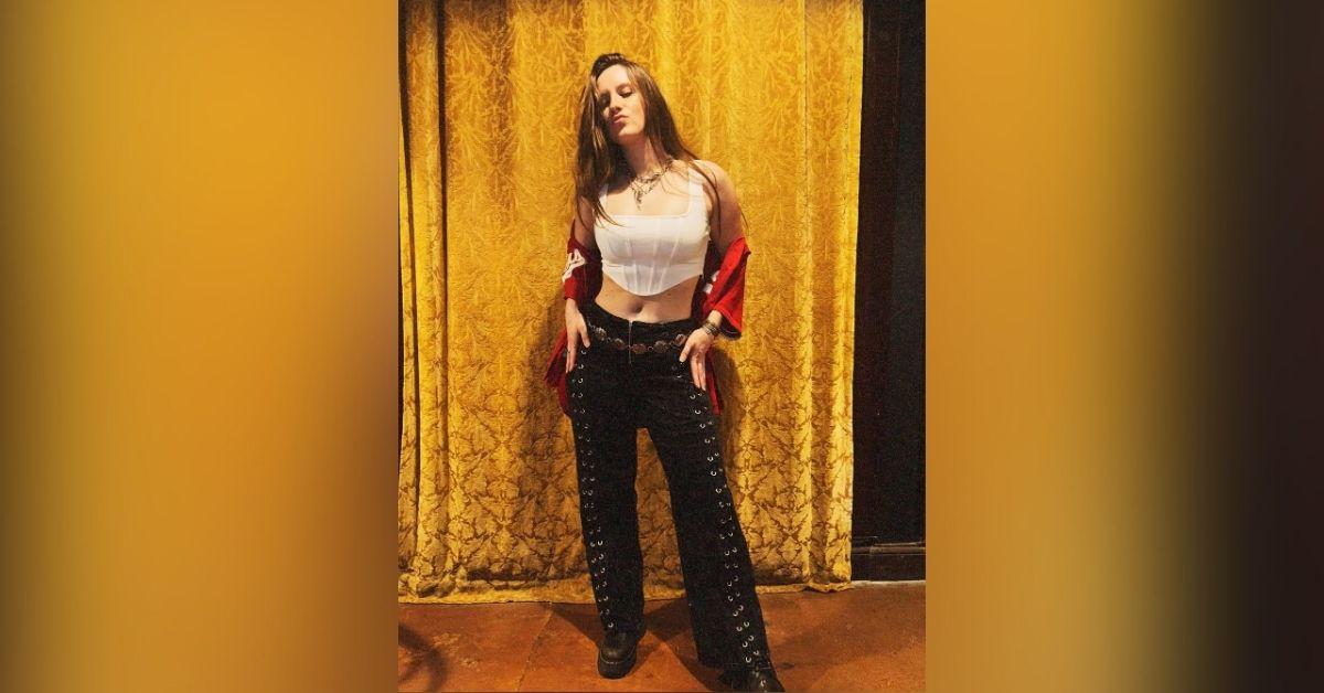 maggie-baugh-guitarist-keith-urban-nicole-kidman-inspired-lyrics-7-1760671717900 Photo of Maggie Baugh