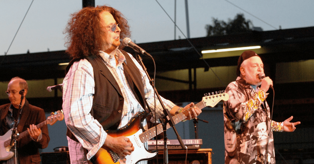 mark-volman-dead-at-age-78-brief-unexpected-illness-5-1757109055033 Photo of Mark Volman