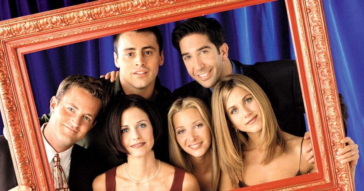 matt-leblanc-personality-change-matthew-perry-death-rattled-1-1754050561804 Matthew Perry's death deeply affected Lisa Kudrow and the rest of the 'Friends' cast.