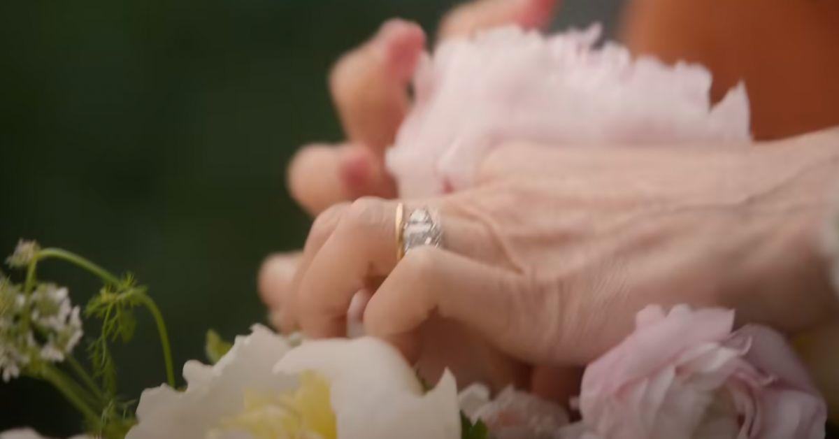 meghan-markle-engagement-ring-3-1738272784695 meghan markle engagement ring