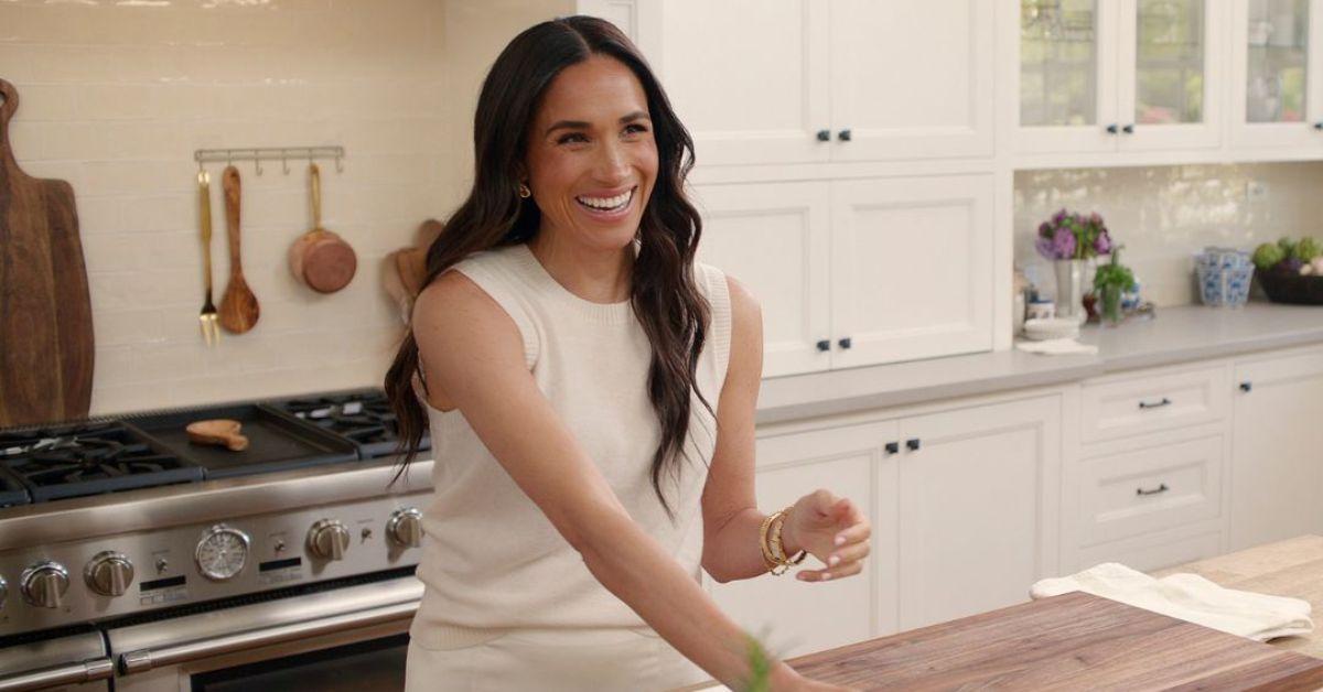 meghan-markle-roasted-celeb-chefs-stolen-recipes-netflix-3-1743664104627 meghan markle roasted celeb chefs stolen recipes netflix