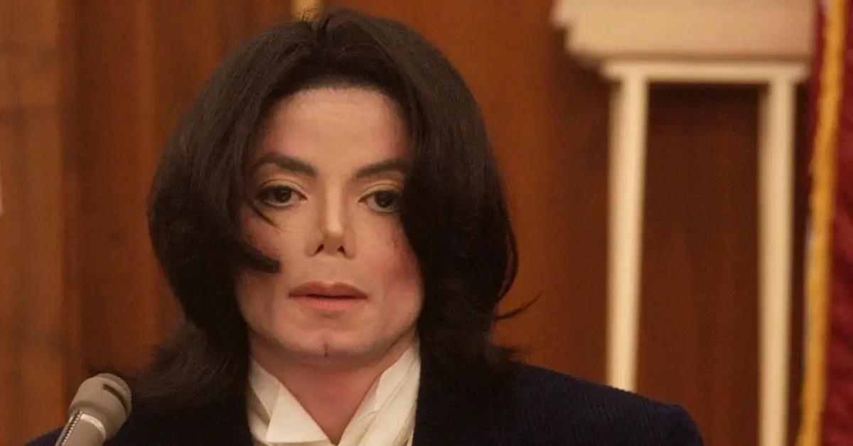 michael-jackson-nose-1758751363279-1 Photo of Michael Jackson