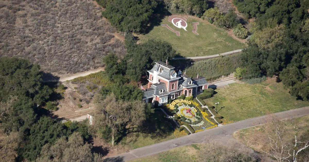 michael-jacksons-home-1760544661274 neverland