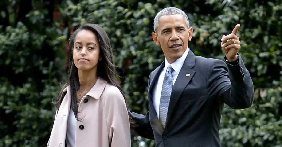 michelle-obama-shades-barack-obama-parenting-divorce-rumors4-1760553510599 Photo of Malia and Barack Obama