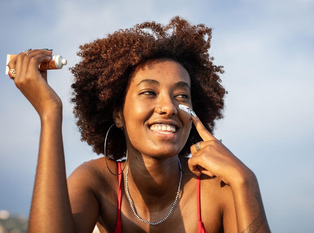 rs_1024x759-240509091453-sunscreen_for_dark_skin_hero_image Shop - sunscreen for dark skin - Hero Image