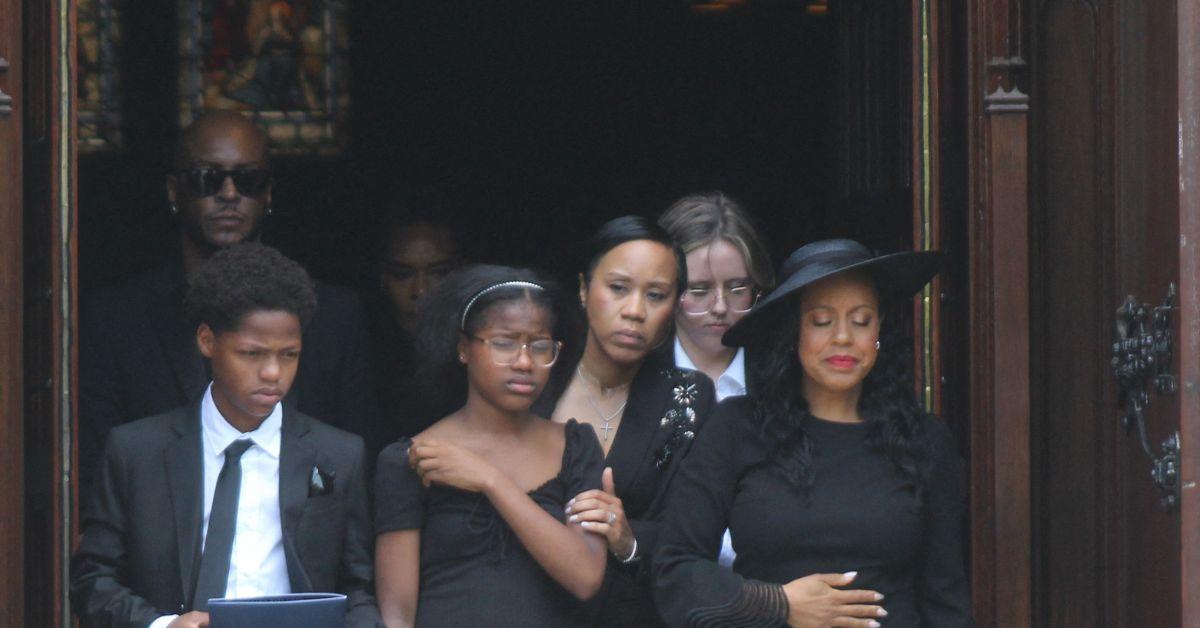 sheinelle-jones-breaks-down-late-husand-cancer-battle-1757097175571 Photo of Sheinelle Jones