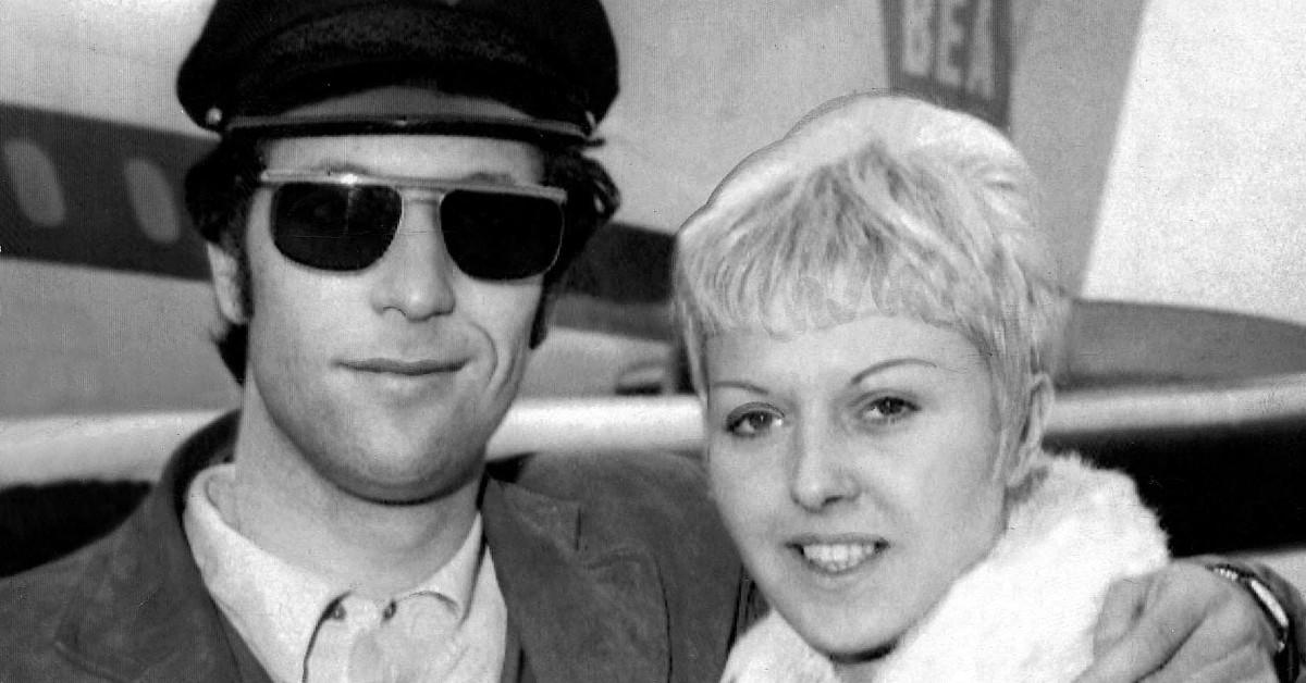sir-tom-jones-final-regret-his-massive-guilt-over-reclusive-late-wife-2-1761066402273 Photo of Tom Jones and Wife Linda in London,1965.