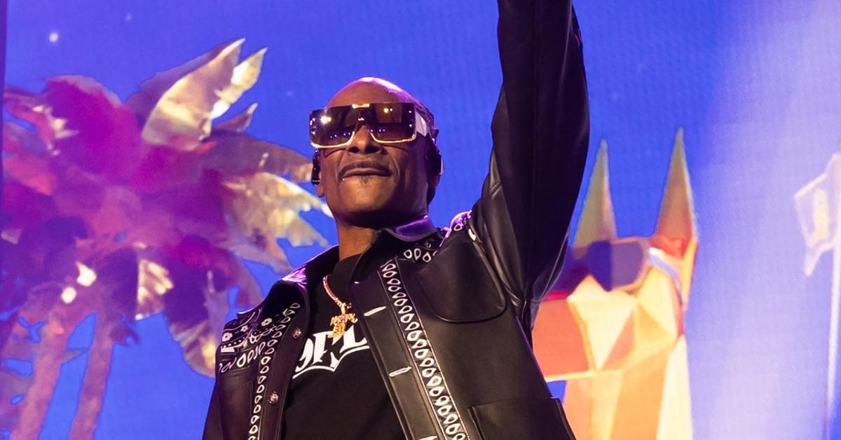 snoop-dogg-tupac-shakur-feud-collapsed-hospital-overcome-grief-shooting3-1760982879802 Photo of Snoop Dogg