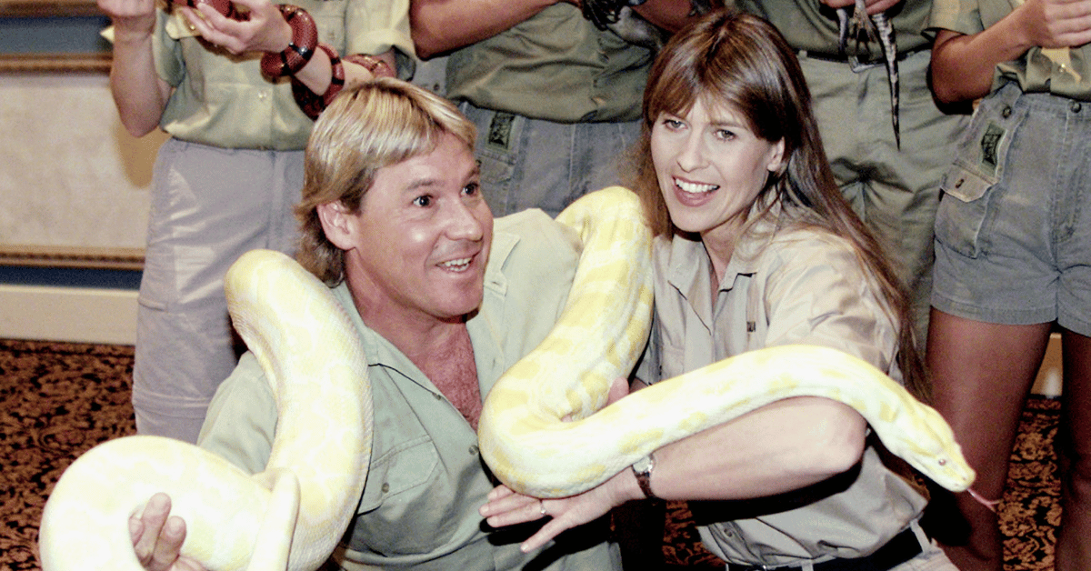 steve-irwin-death-anniversary-wife-terri-irwin-says-you-dont-ever-get-over-grief-3-1757016712285 Photo of Steve and Terri Irwin