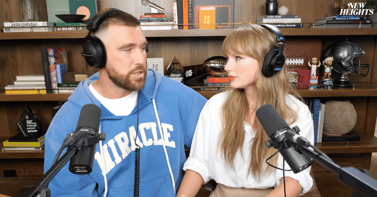 taylor-swift-breaks-down-in-tears-recalling-moment-she-bought-masters-2-1755176314004 Photo of Travis Kelce and Taylor Swift