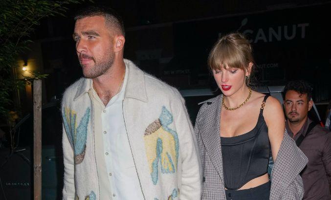 taylor-swift-desperate-to-make-travis-kelce-a-billionaire-2-1736264633612 taylor swift desperate to make travis kelce a billionaire