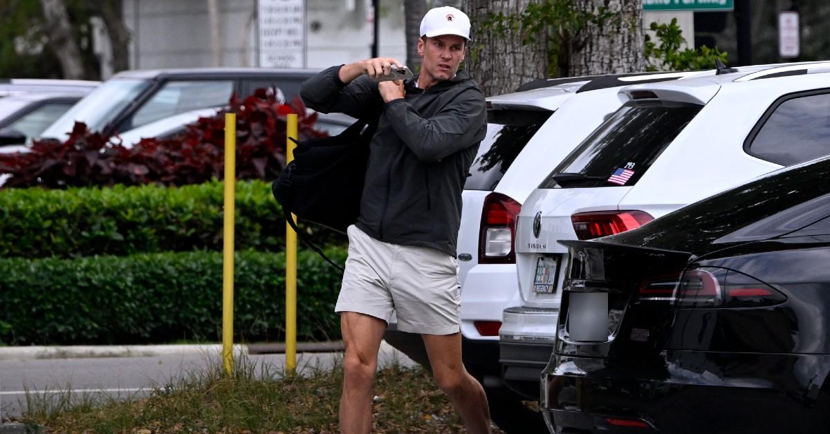 tom-brady-looks-glum-leaving-gym-22-1741790029609 tom brady looks glum leaving gym