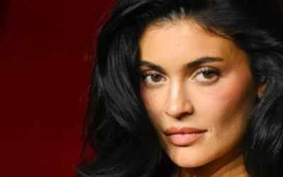 Kylie Jenner Shows Off Natural Curly Hair in Rare Photo