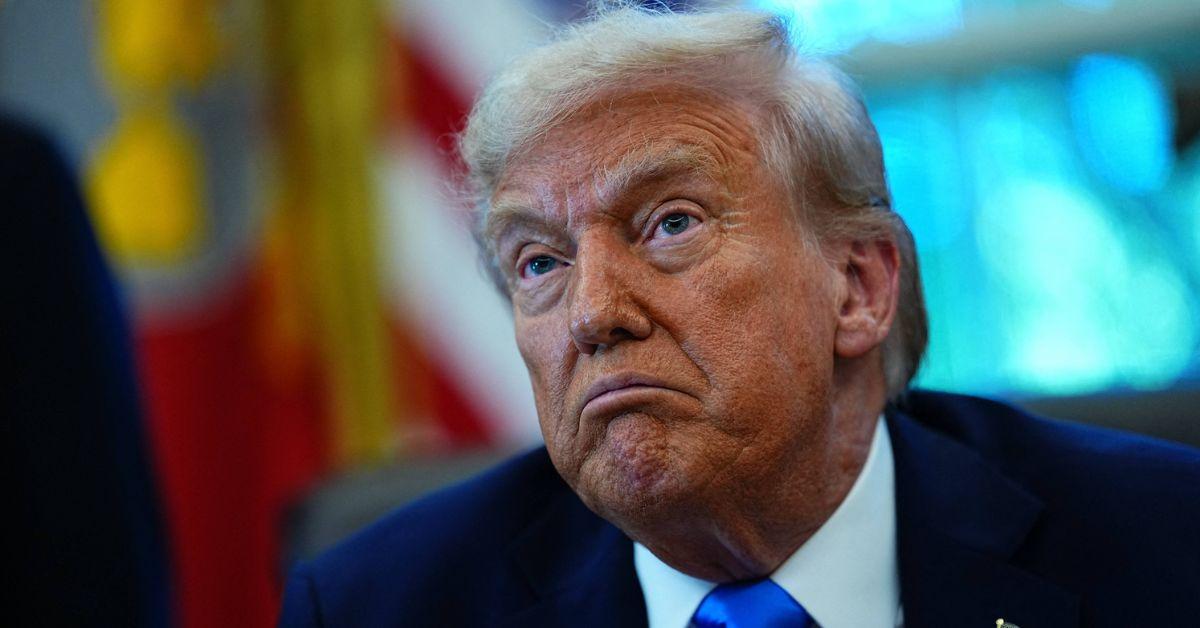 trump-combs-commute-1761074817141 Photo of Donald Trump