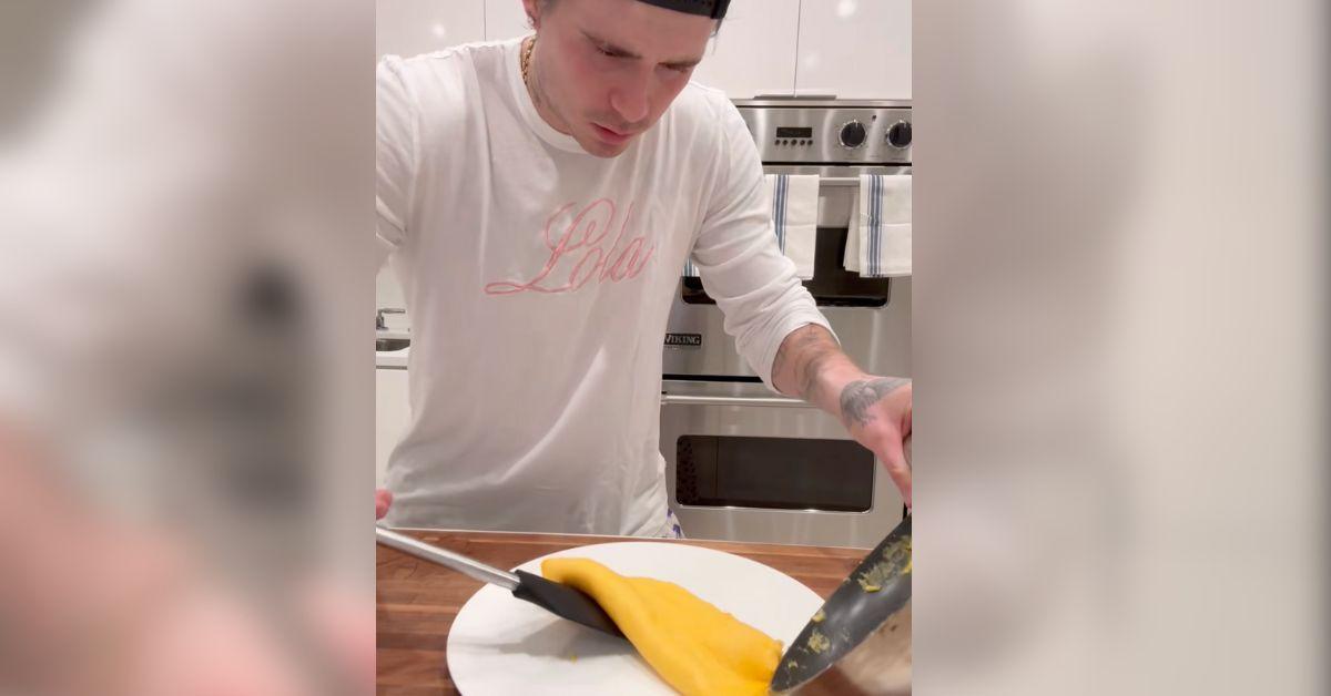 victoria-beckham-neop-baby-kids-brooklyn-cooking-1760389652061 Photo of Brooklyn Beckham