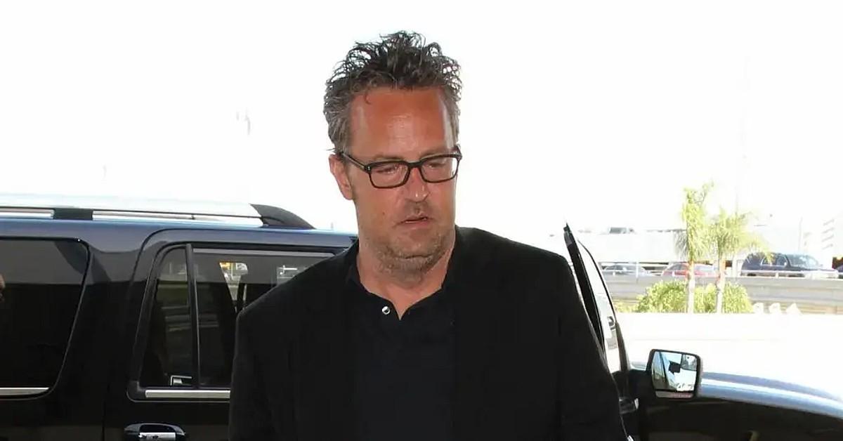 why-matthew-perrys-drugs-death-is-still-shrouded-in-mystery3-1760022897954 Photo of Matthew Perry