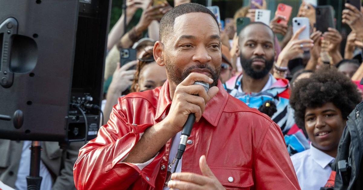 will-smith-crying-on-shoulder-of-very-unlikely-rap-ally-as-she-hates-his-wife-jada5-1754590771158 Photo of Will Smith