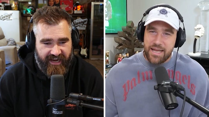 021a46e77bdc4651a62ef0e1488b5366_md 111324_jason_kelce_xmas_song_kal