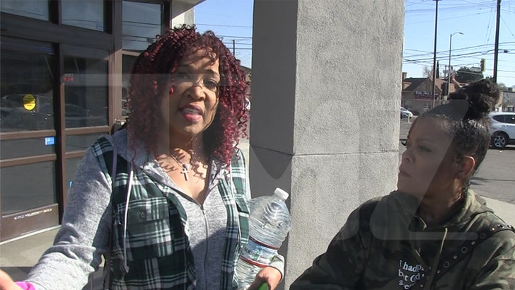 040e23e045454d70b6f255b664f63b32_md 011125_kym_whitley-kal