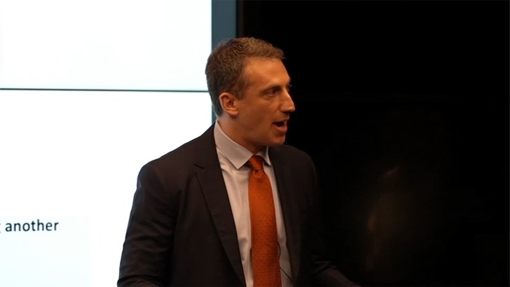 057a9d1c6d274ecaa33c870a36160fe2_md 121624-alex-spiro-kal