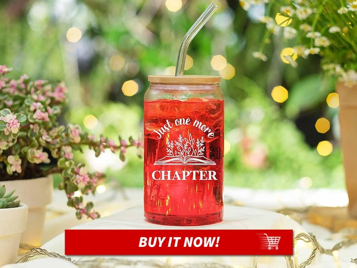 0593a2402a9745e3907550ab830c8488_md NewEleven-Book-Lover-Coffee-Glass-MAIN