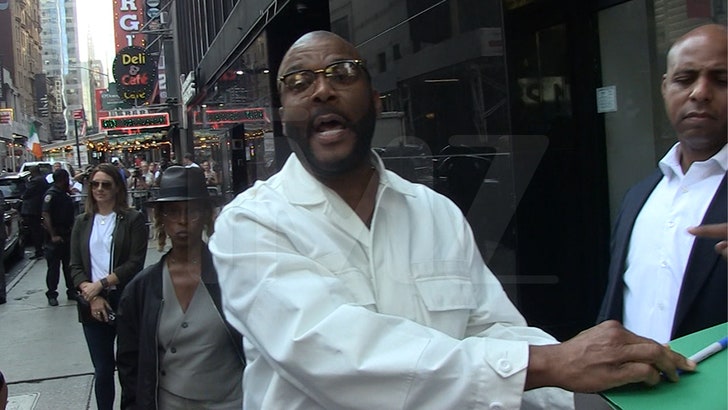 05efa778357d43628e4b7a4b9af6cc0a_md Tyler Perry