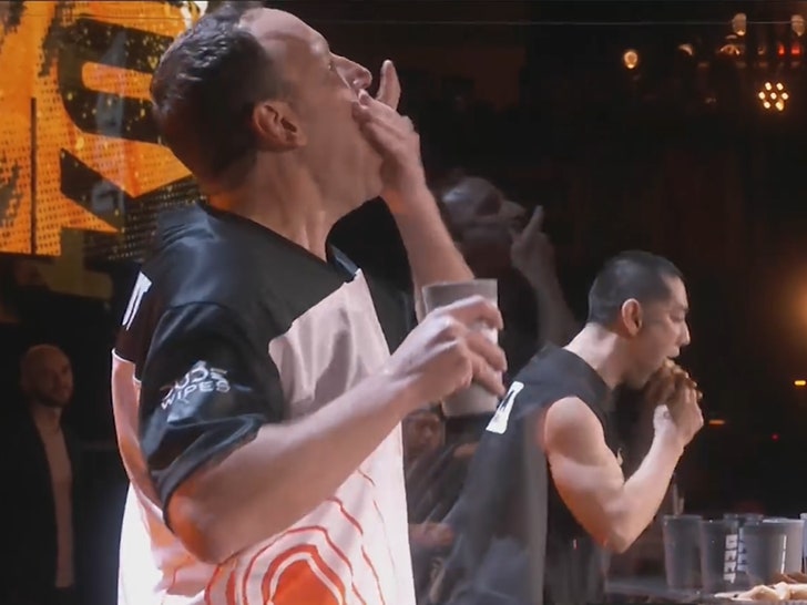 06a9d34c6804465c876094edb54664e9_md 090224-chestnut-kobayashi-eating-v1